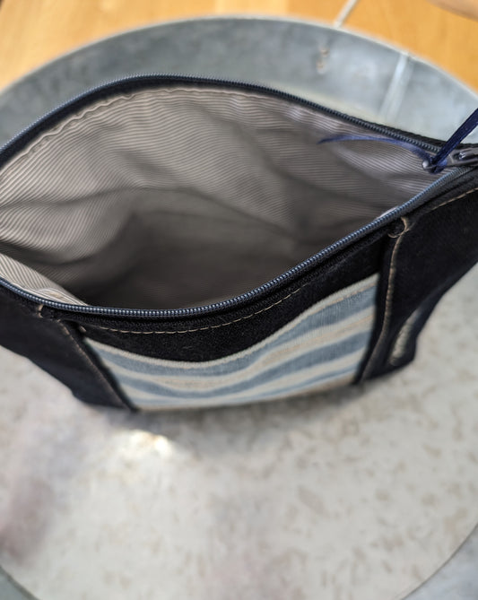 Pochette Jeans foncé et rayures