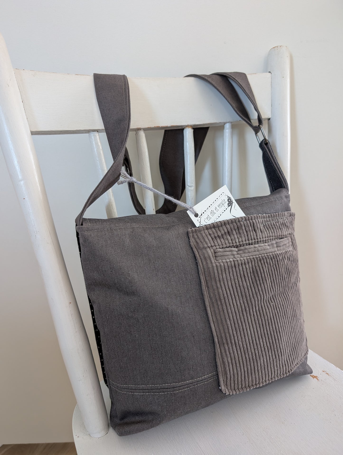 La légèreté du chat rose