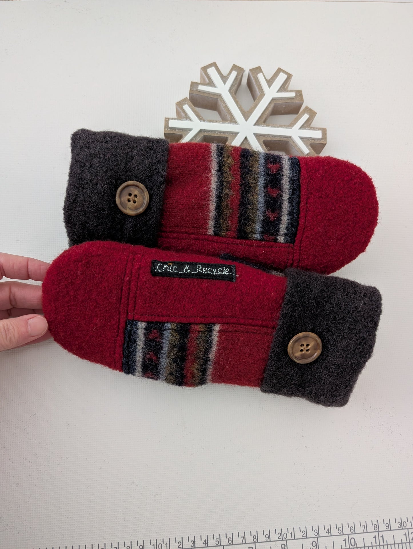 Mitaines un peu rouge cerise