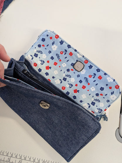 Le portefeuille Denim romantique/pratique